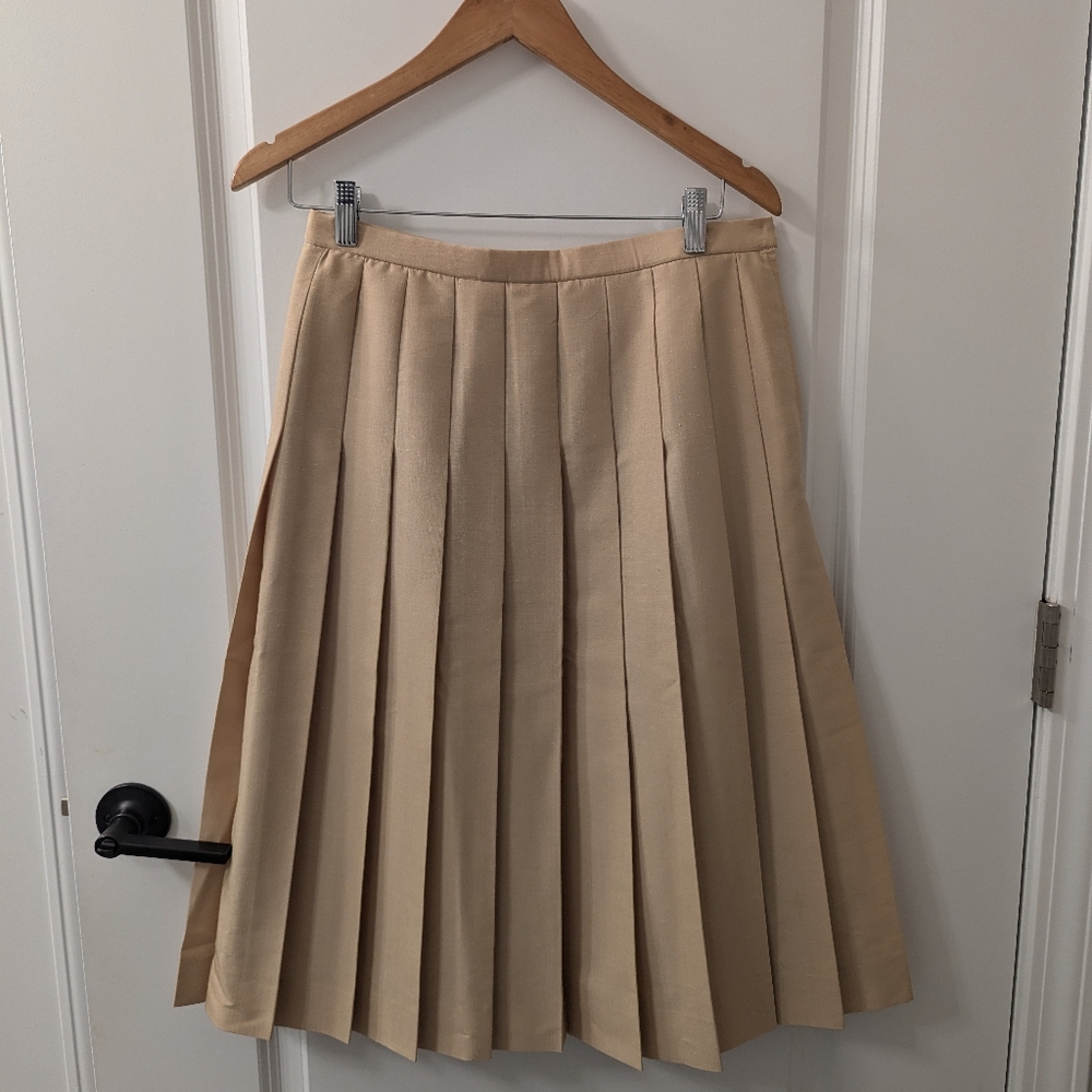 Pleated vintage skirt
